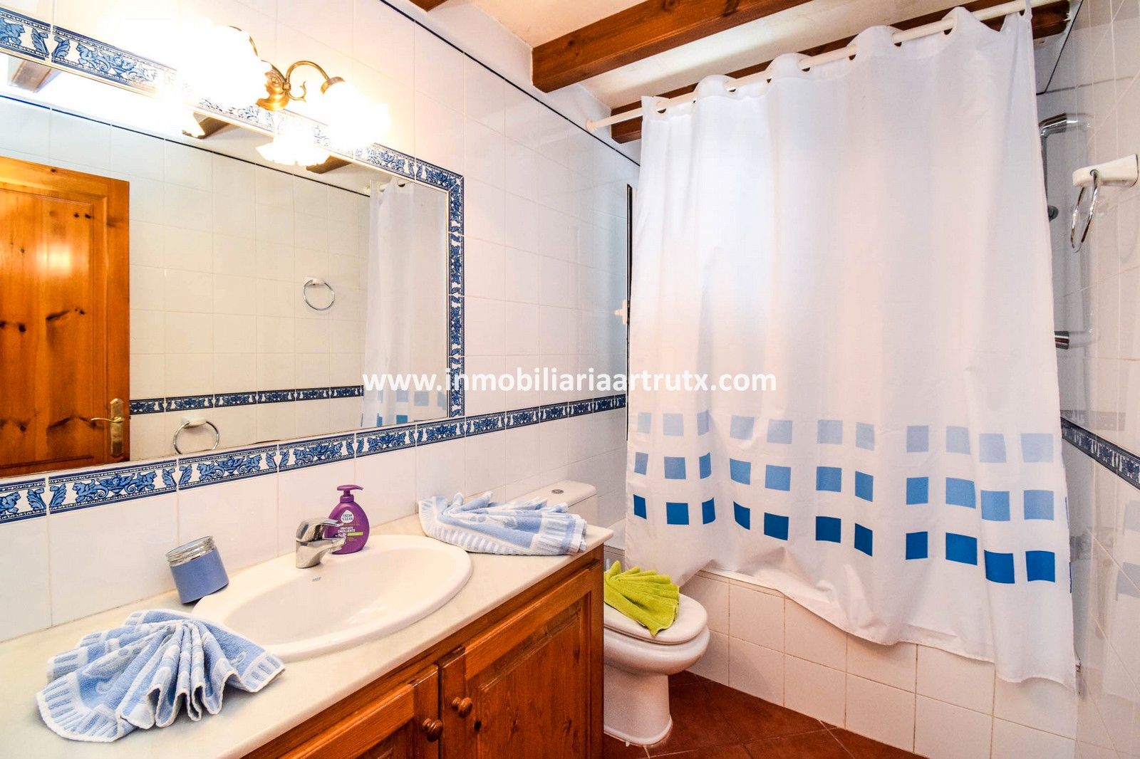 Bathroom of House or chalet for sale in Ciutadella de Menorca  with Air Conditioner, Private garden and Swimming Pool