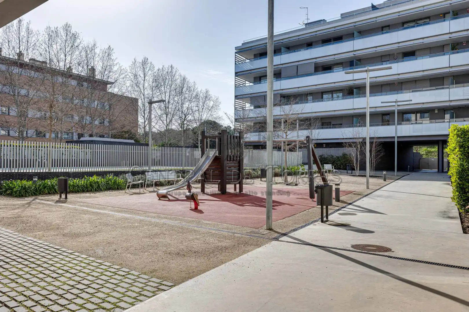 Aparcament de Planta baixa en venda en Sant Cugat del Vallès amb Aire condicionat, Calefacció i Jardí privat