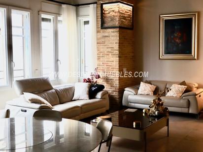 Living room of Flat for sale in  Valencia Capital  with Air Conditioner and Balcony