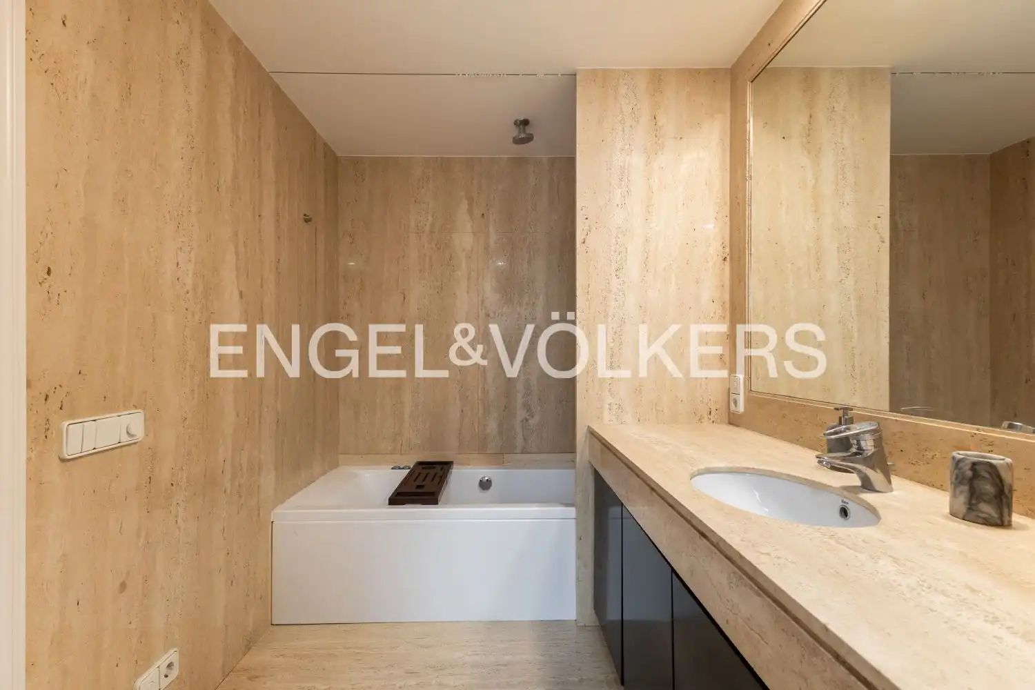 Baño de Piso en venta en Valencia con Aire acondicionado, Calefacción y Parquet