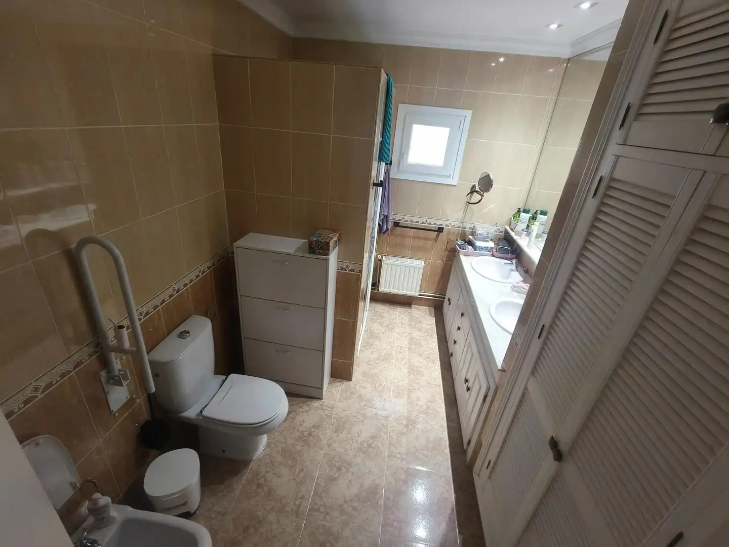 Bathroom of Houses for sale in Chiclana de la Frontera  with Air Conditioner, Swimming Pool and Alarm