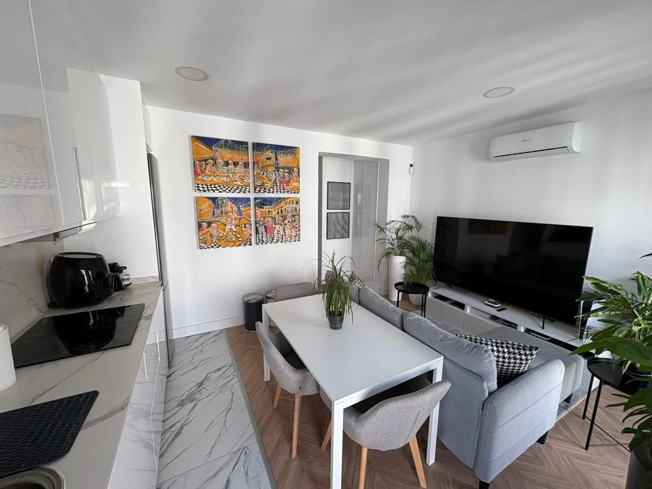 Living room of Flat to rent in  Madrid Capital  with Air Conditioner, Heating and Terrace
