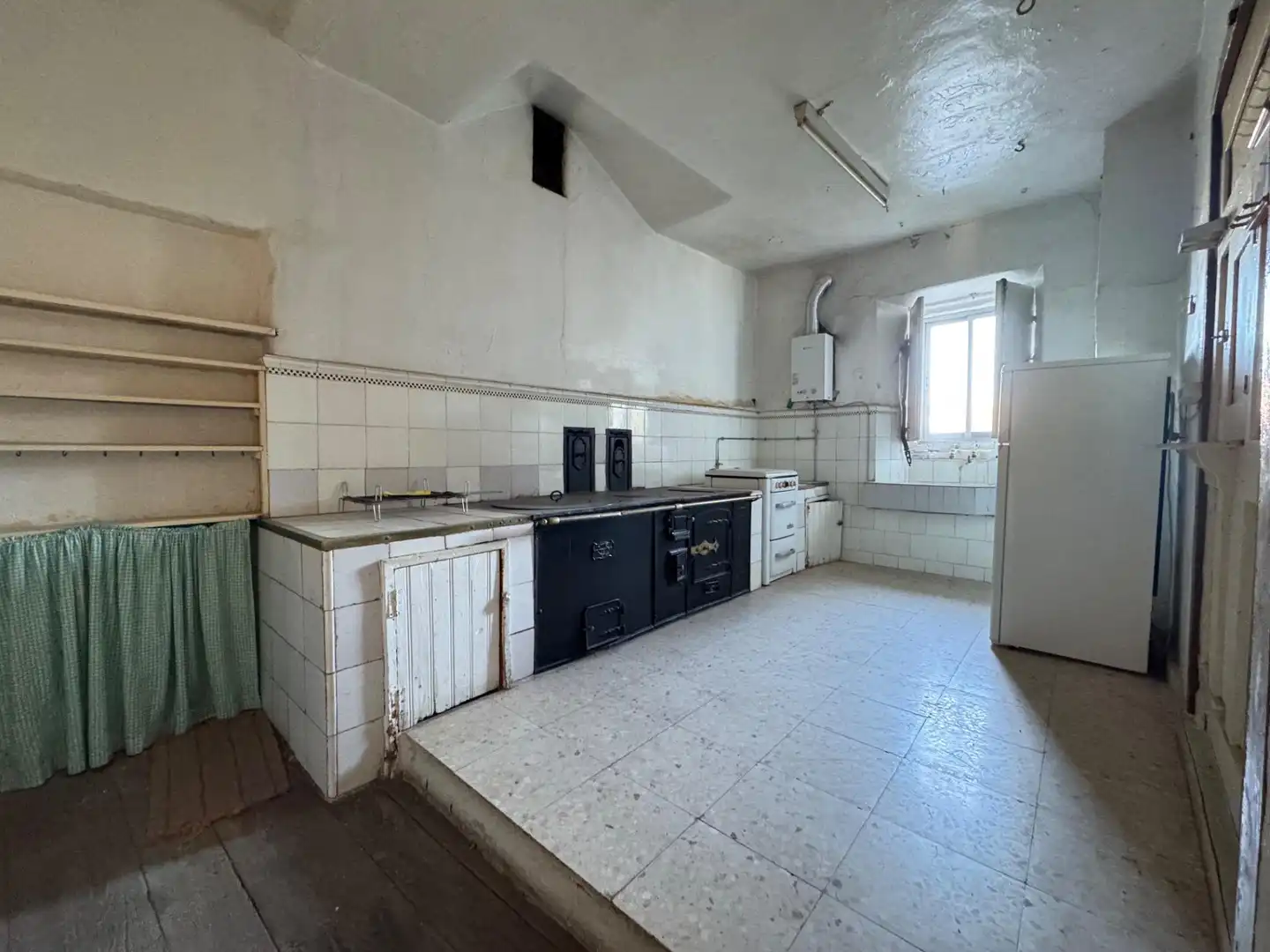 Cocina de Edificio en venta en Xunqueira de Ambía