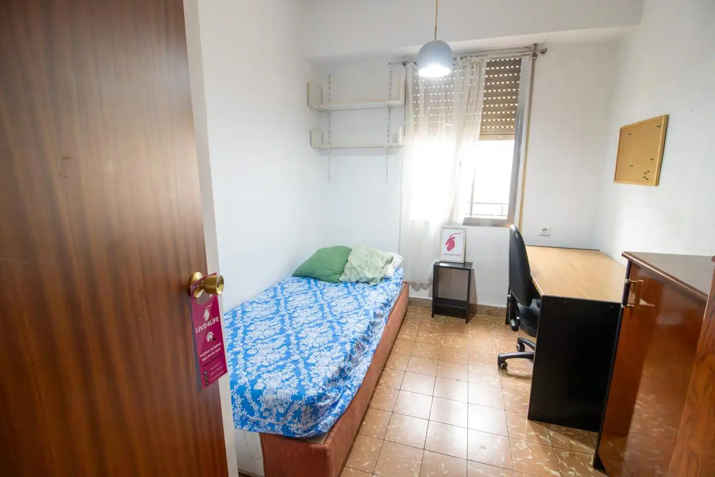 Schlafzimmer von Wohnung zur Miete in Valencia mit Möbliert