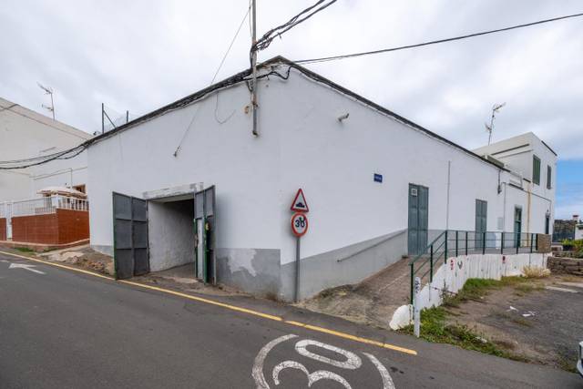 Local comercial en Venta en El Hinojal en Tres Barrios - Trasmontaña