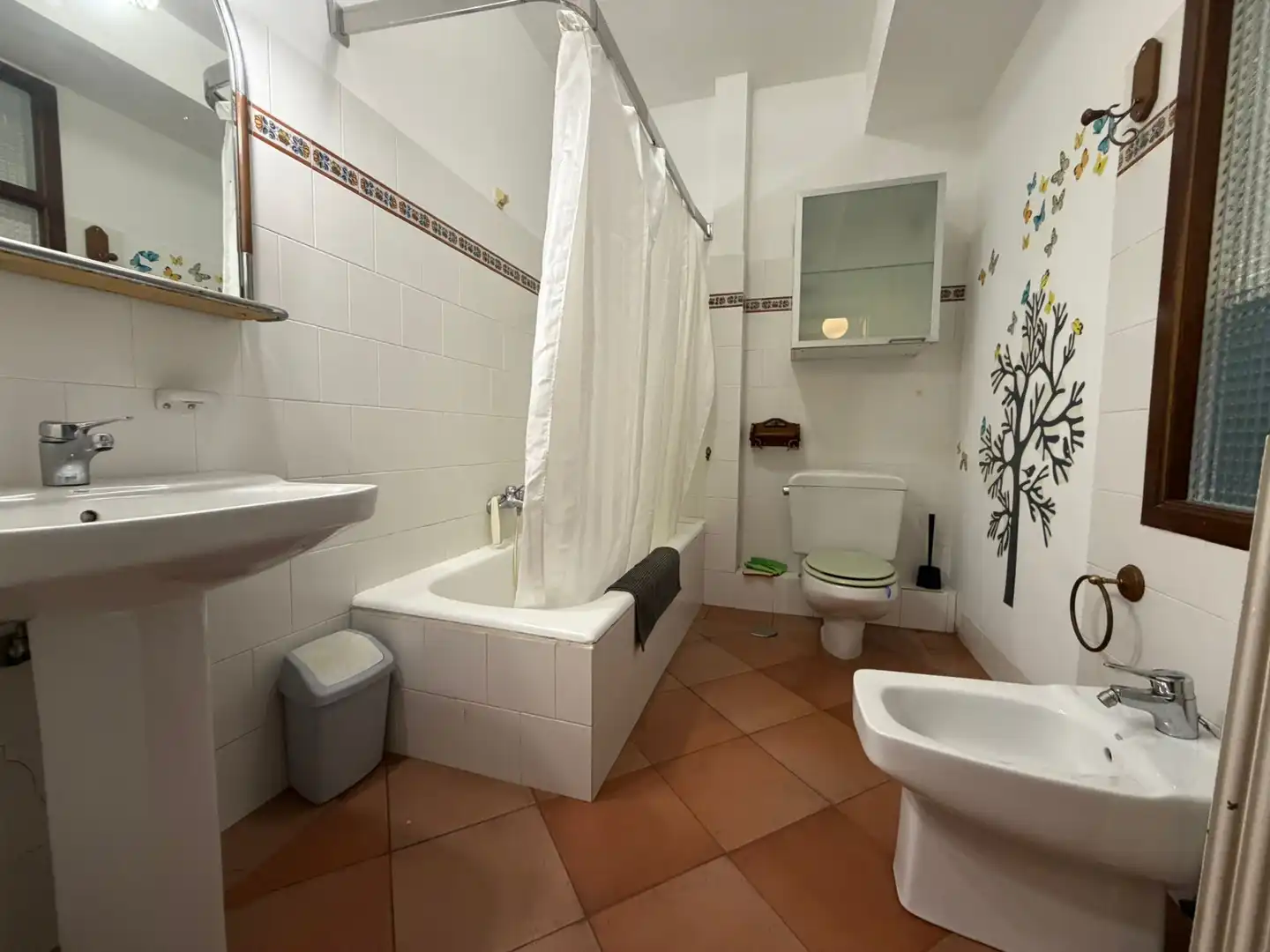Bathroom of Flat for rent in Ferrol  with Heating, Furnished and Washing machine