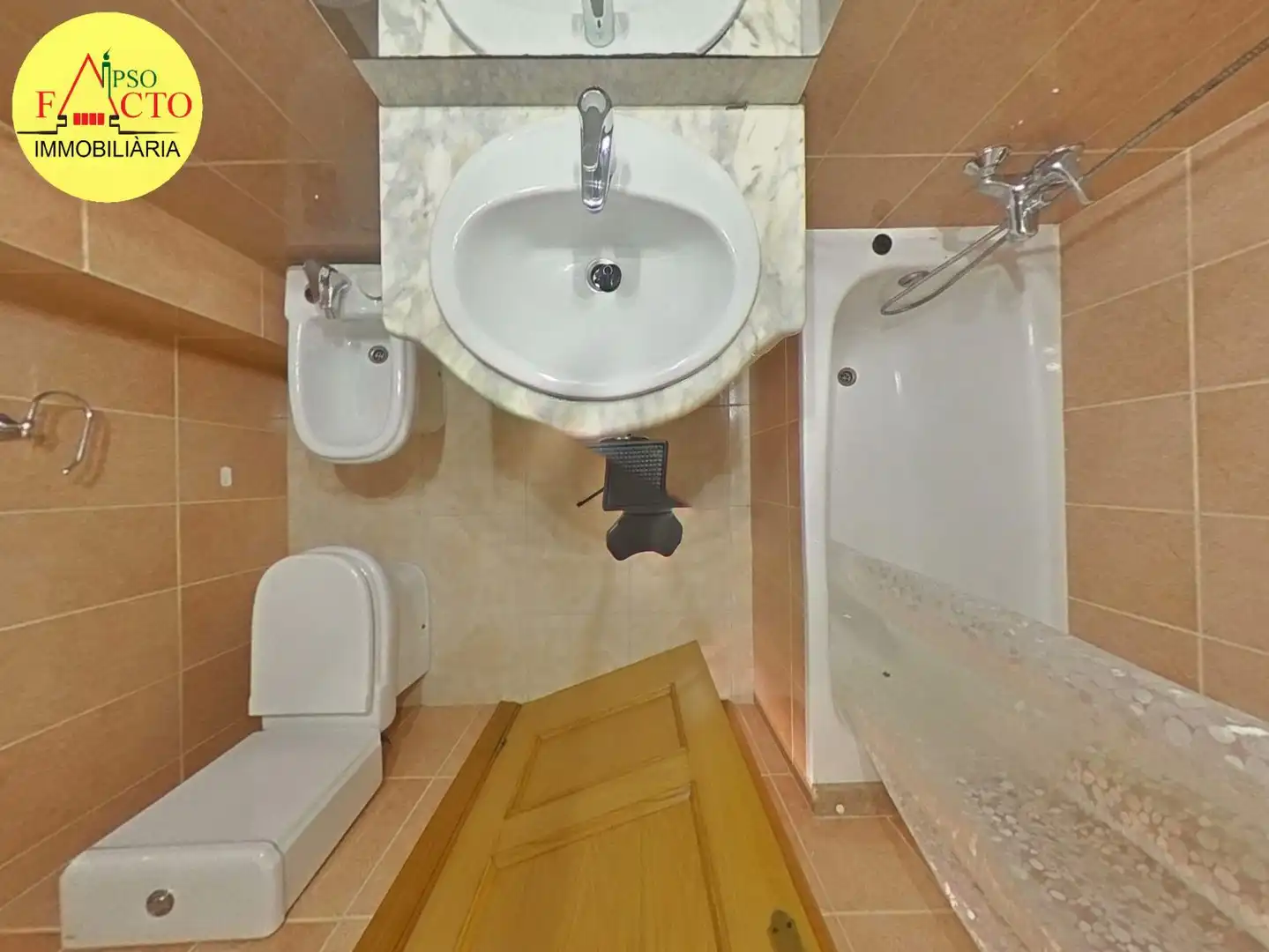 Baño de Piso en venta en Girona con Calefacción