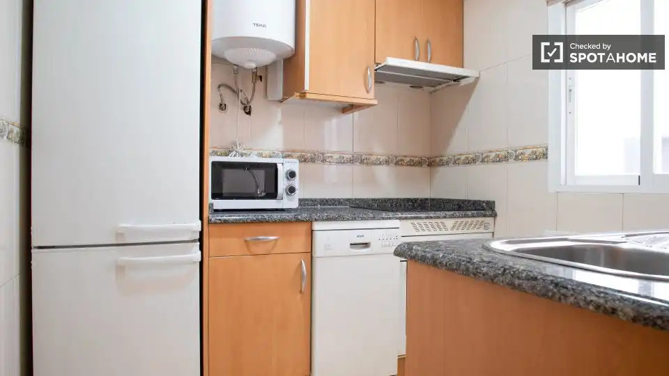 Kitchen of Flat for rent in Madrid  with Air Conditioner, Heating and Furnished