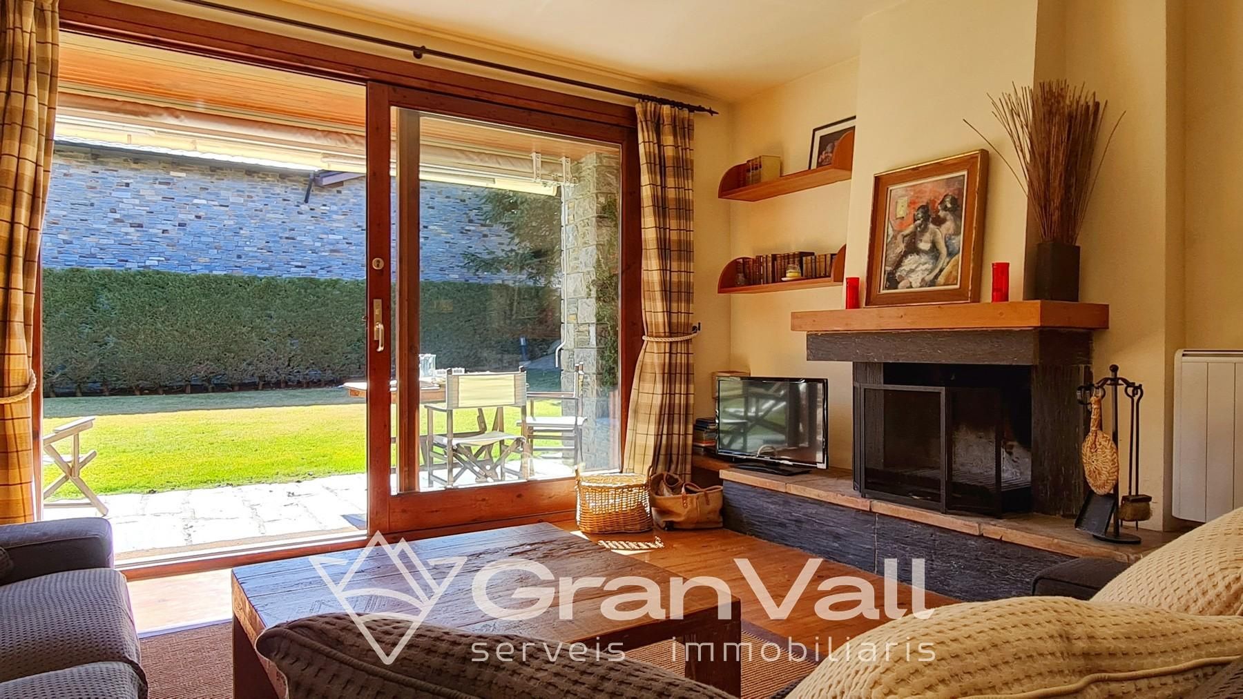 Living room of Single-family semi-detached for sale in Guils de Cerdanya  with Heating, Private garden and Terrace