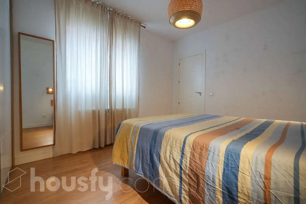 Schlafzimmer von Einfamilien-Reihenhaus zum Verkauf in San Sebastián de los Reyes mit Klimaanlage, Heizung und Terrasse