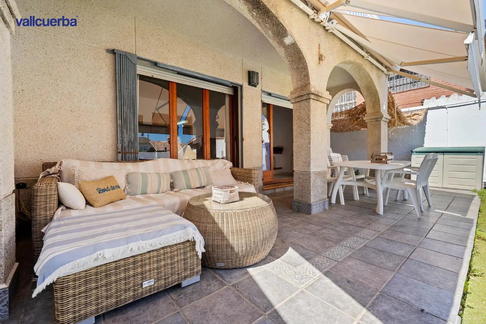 Terrassa de Casa adosada en venda en Cambrils amb Aire condicionat, Calefacció i Jardí privat