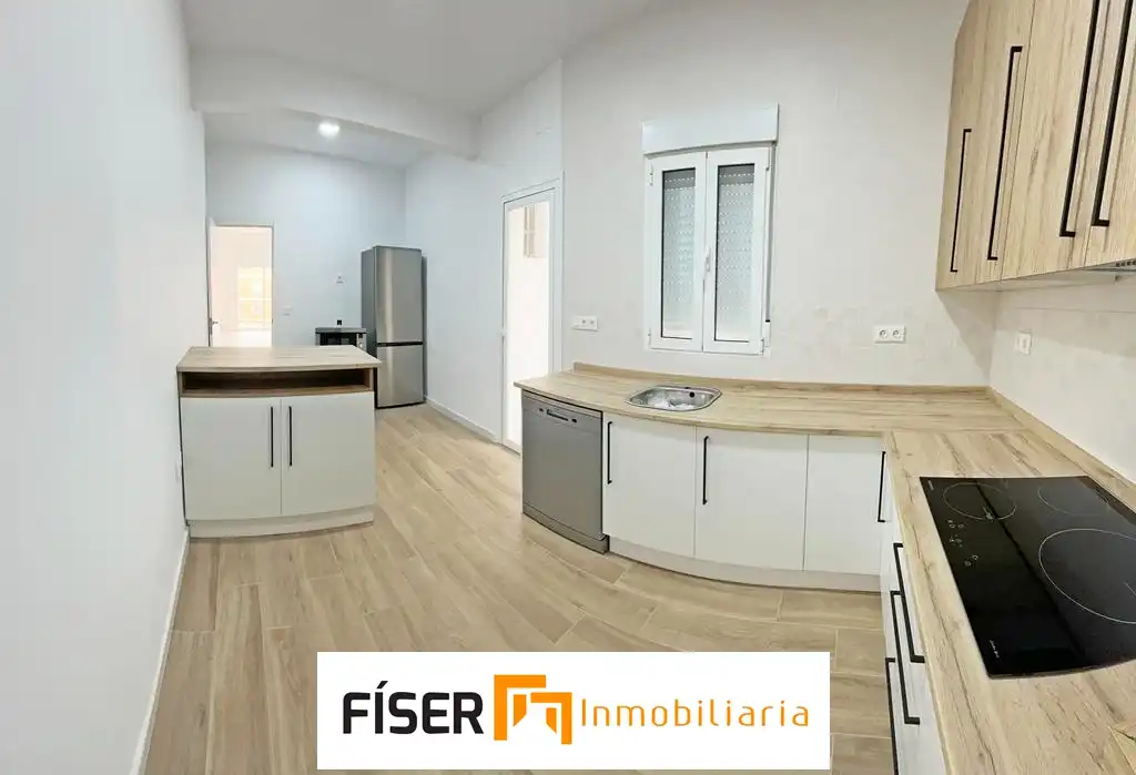 Cuina de Pis en venda en Zafra amb Aire condicionat, Forn i Microones