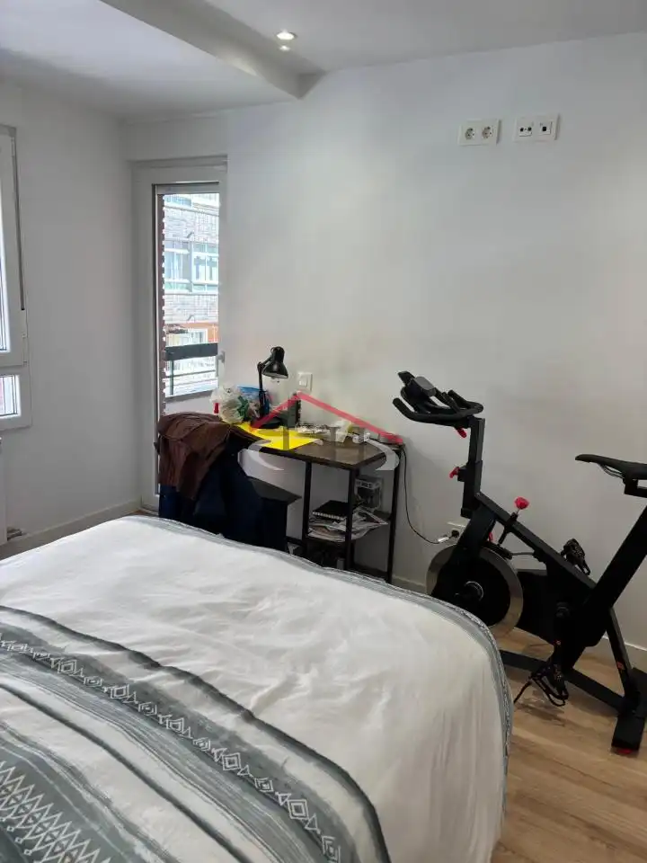 Habitación de Piso en venta en León Capital  con Calefacción, Parquet y Terraza