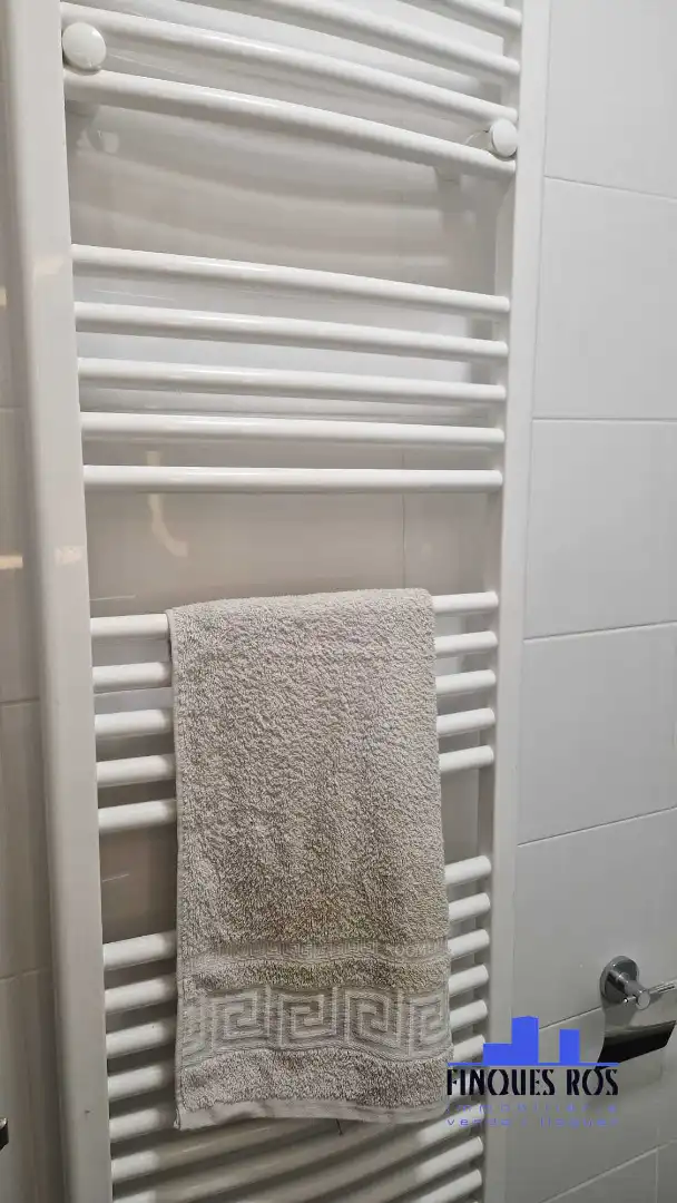 Bathroom of Apartments for rent in Vinaròs  with Air Conditioner, Furnished and Oven