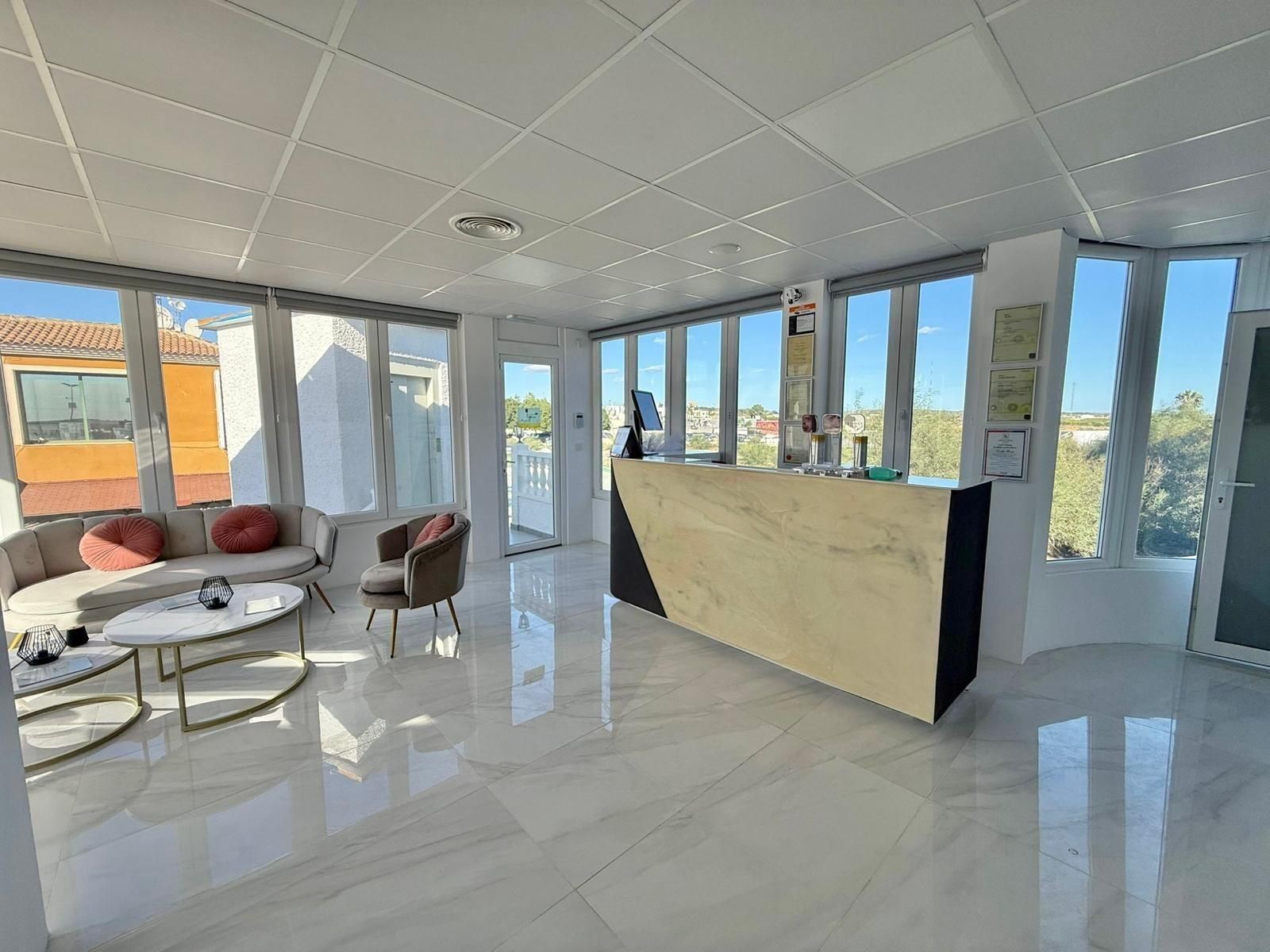 Premises to rent in Rojales  with Air Conditioner, Terrace and Furnished