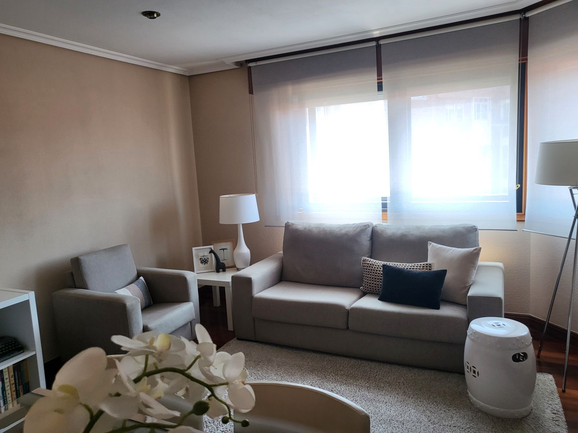 Sala d'estar de Apartament en venda en Vigo  amb Calefacció, Parquet i Forn