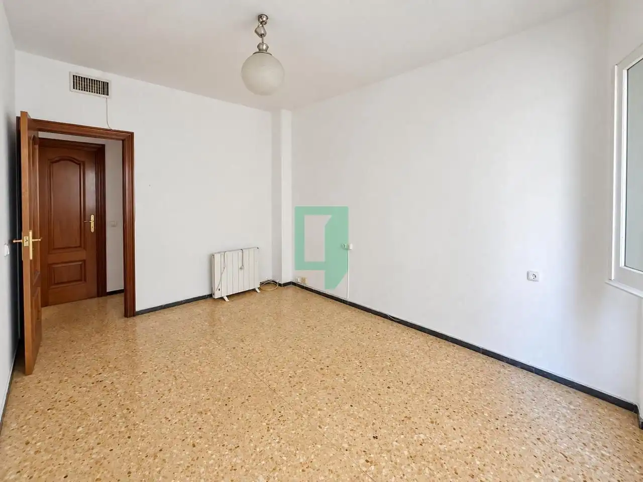 Bedroom of Flat for sale in Badalona  with Air Conditioner and Balcony