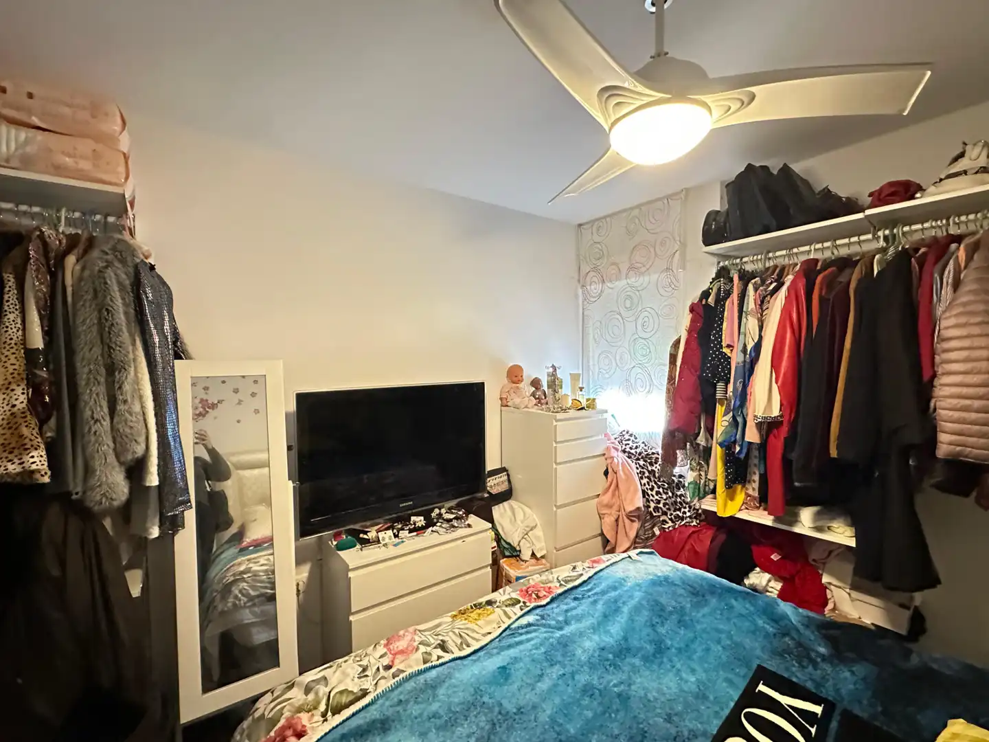 Habitación de Apartamento en venta en Benalmádena con Aire acondicionado, Terraza y Amueblado