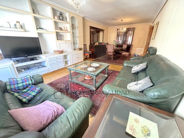 Piso con ascensor en venta en San Pedro de la Fuente