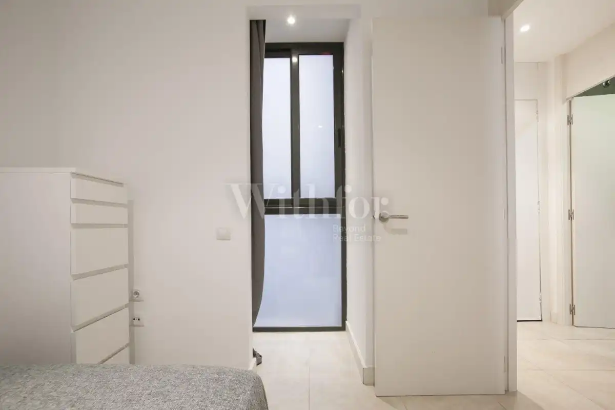Habitación de Piso en venta en Barcelona con Aire acondicionado, Calefacción y Balcón