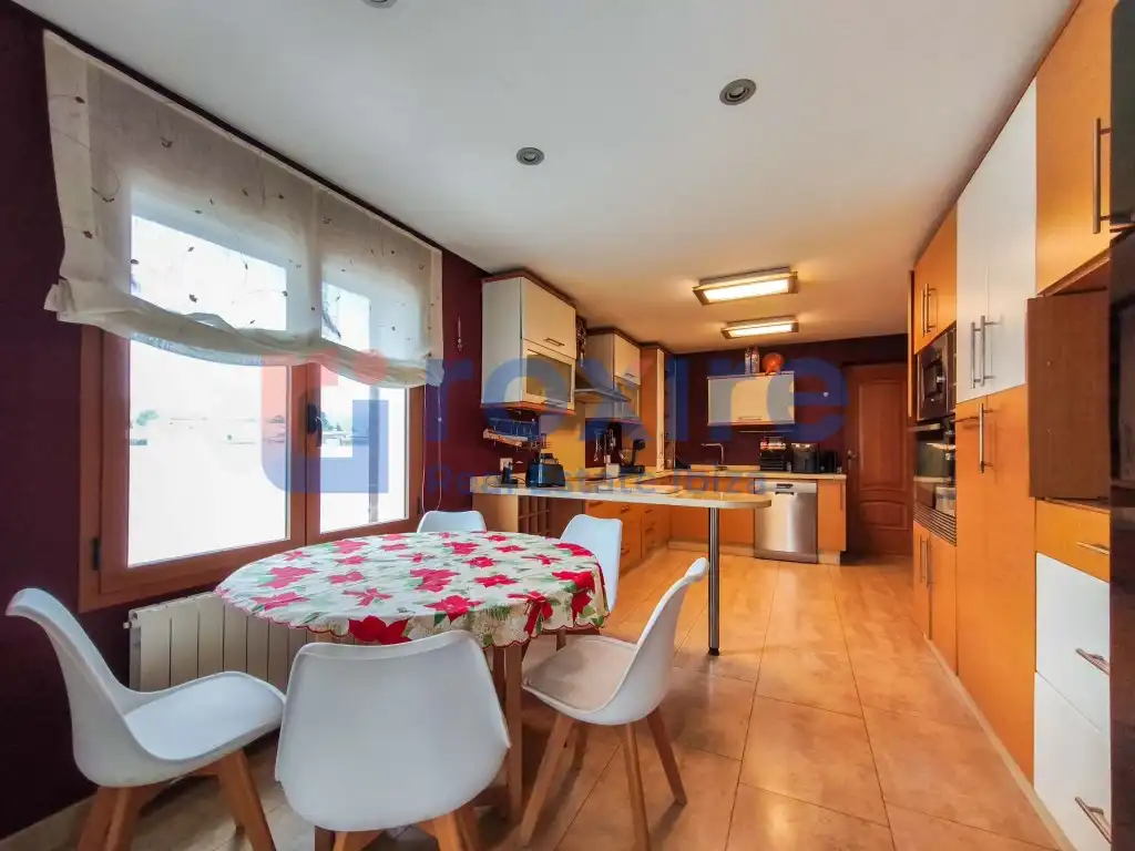 Cuina de Casa o xalet en venda en Sant Josep de sa Talaia amb Aire condicionat, Jardí privat i Terrassa