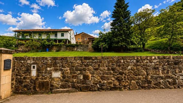Finca rústica en Venta en Barrio VILLASUSO, 70 en Anievas