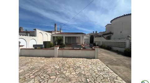 Foto 2 de Casa o xalet en venda a Peni, Peni, Empuriabrava