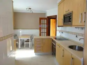 Küche von Wohnung zur Miete in Gijón  mit Heizung und Abstellraum