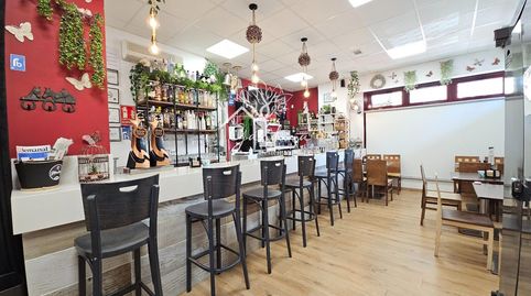 CAFETERÍA EN FUNCIONAMIENTO, TOTALMENTE ACONDICIONADA Y EQUIPADA, EN FERROL