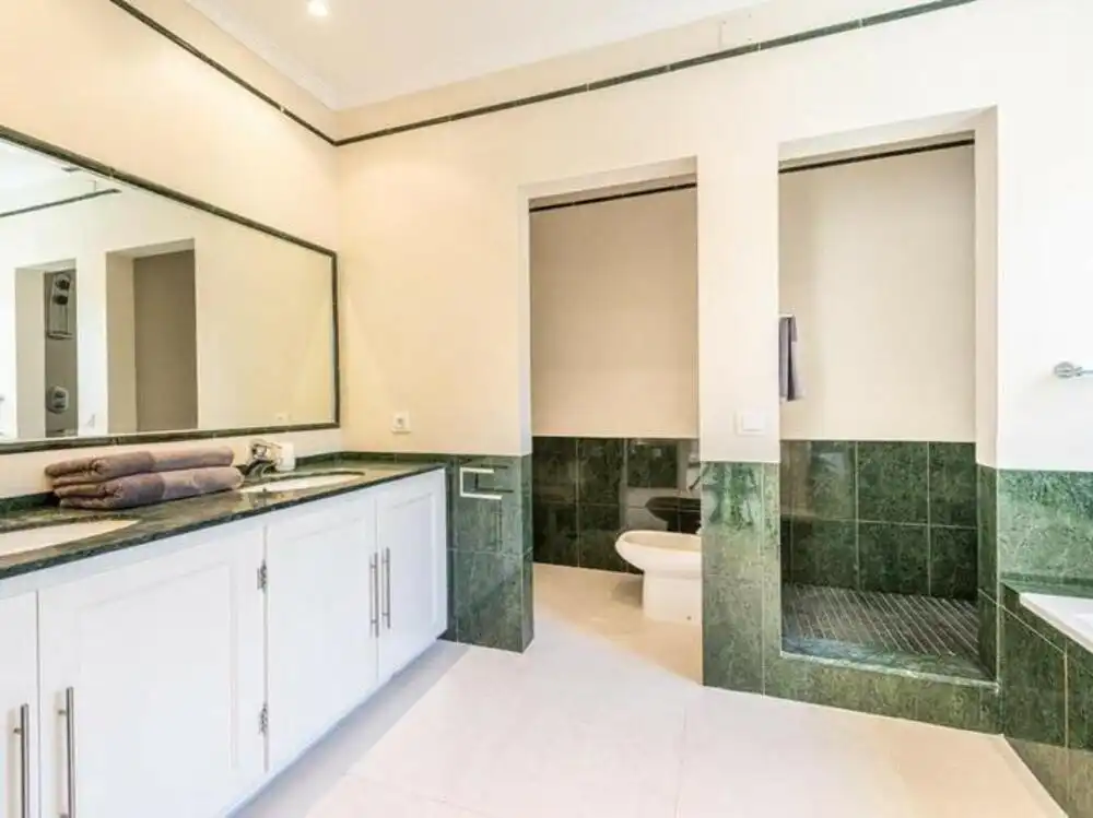 Bathroom of Houses for rent in Estepona  with Air Conditioner, Heating and Private garden