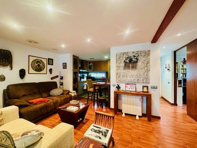 Dúplex en Venta en Passeig Garbí en Lluminetes