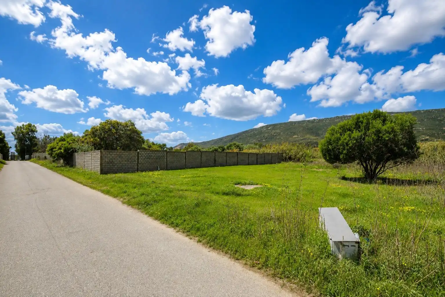 Casa o xalet en venda en La Línea de la Concepción amb Jardí privat i Piscina