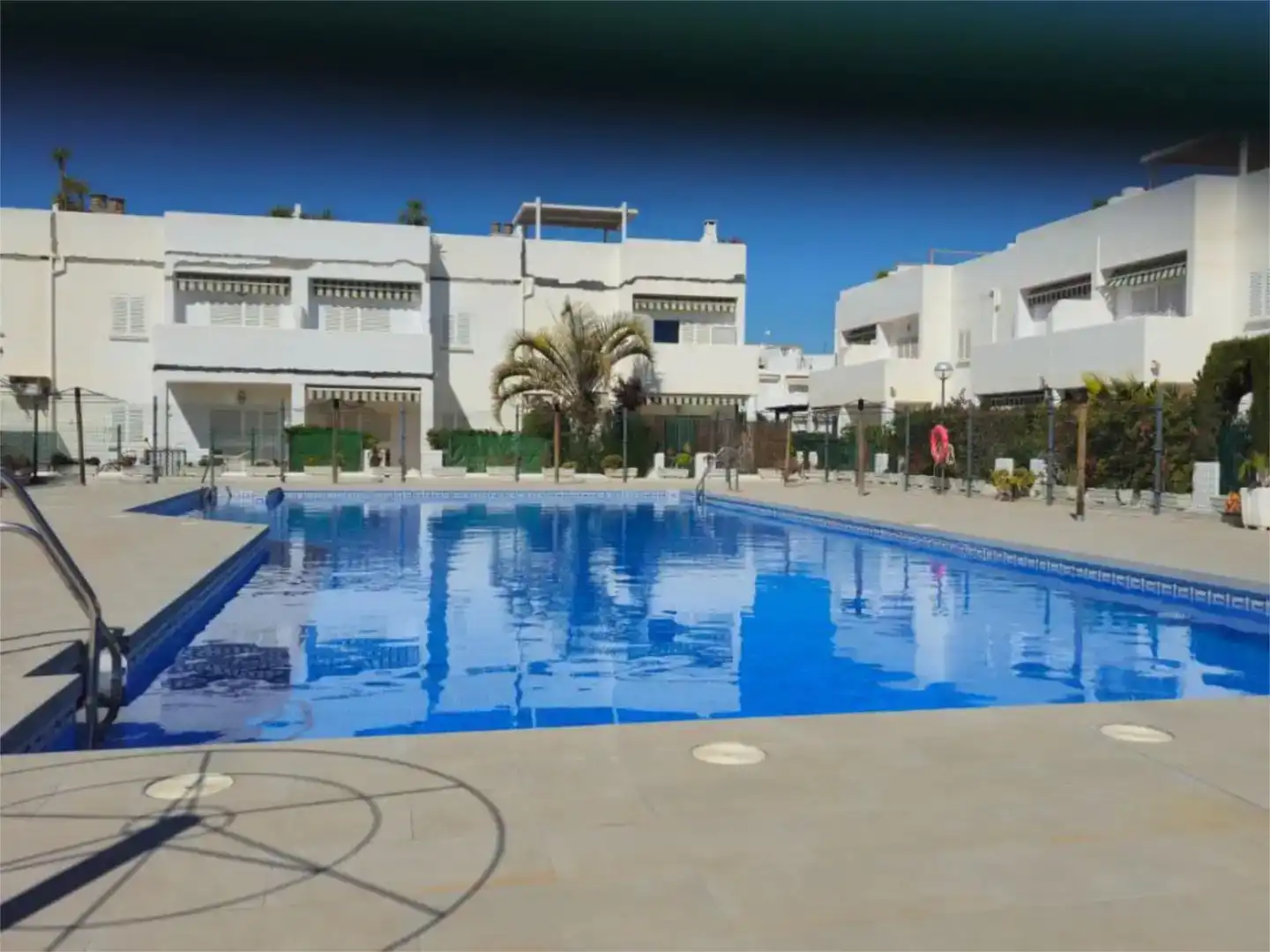 Piscina de Casa adosada en venda en Vera amb Aire condicionat i Piscina