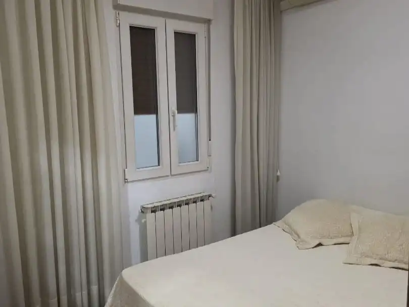 Schlafzimmer von Wohnung zum Verkauf in  Madrid Capital mit Klimaanlage