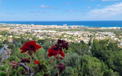 Exterior view of House or chalet for sale in El Vendrell  with Air Conditioner, Terrace and Swimming Pool