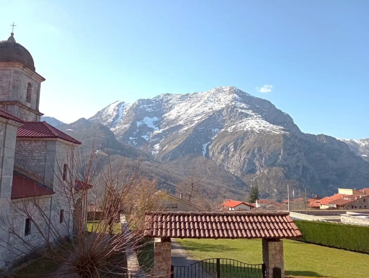 Vista exterior de Dúplex en venta en Oseja de Sajambre con Jardín privado, Parquet y Terraza