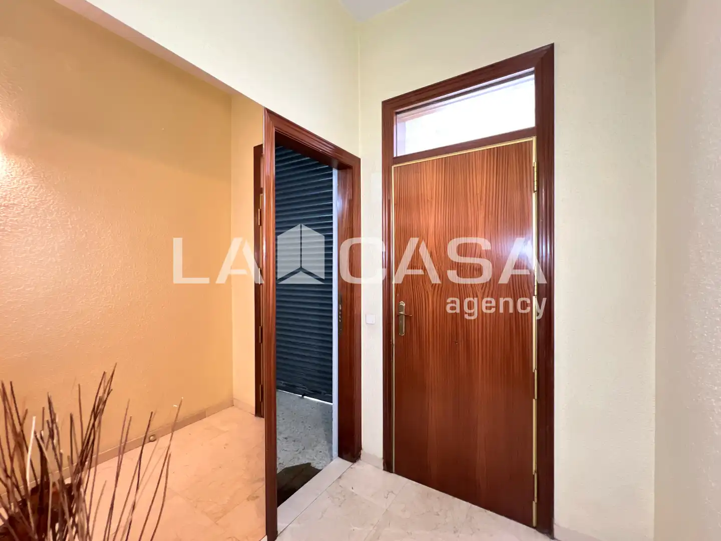 Local comercial en venda a Fondo, imagen 8