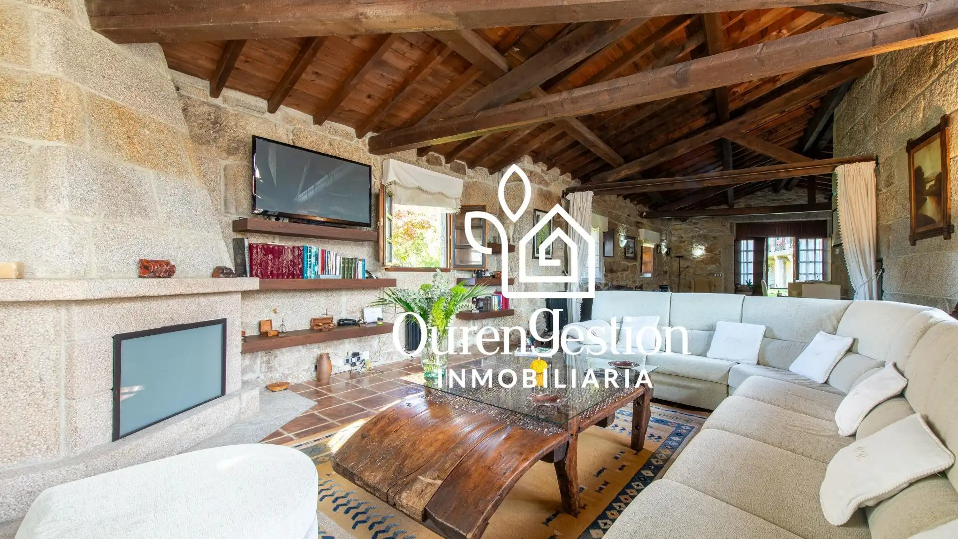 Wohnzimmer von Country house zum Verkauf in Baltar mit Privatgarten, Terrasse und Schwimmbad