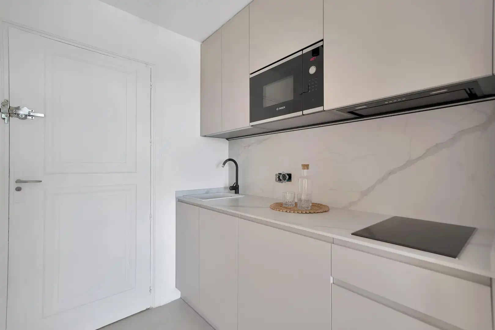 Cocina de Estudio en venta en Marbella con Aire acondicionado, Calefacción y Jardín privado