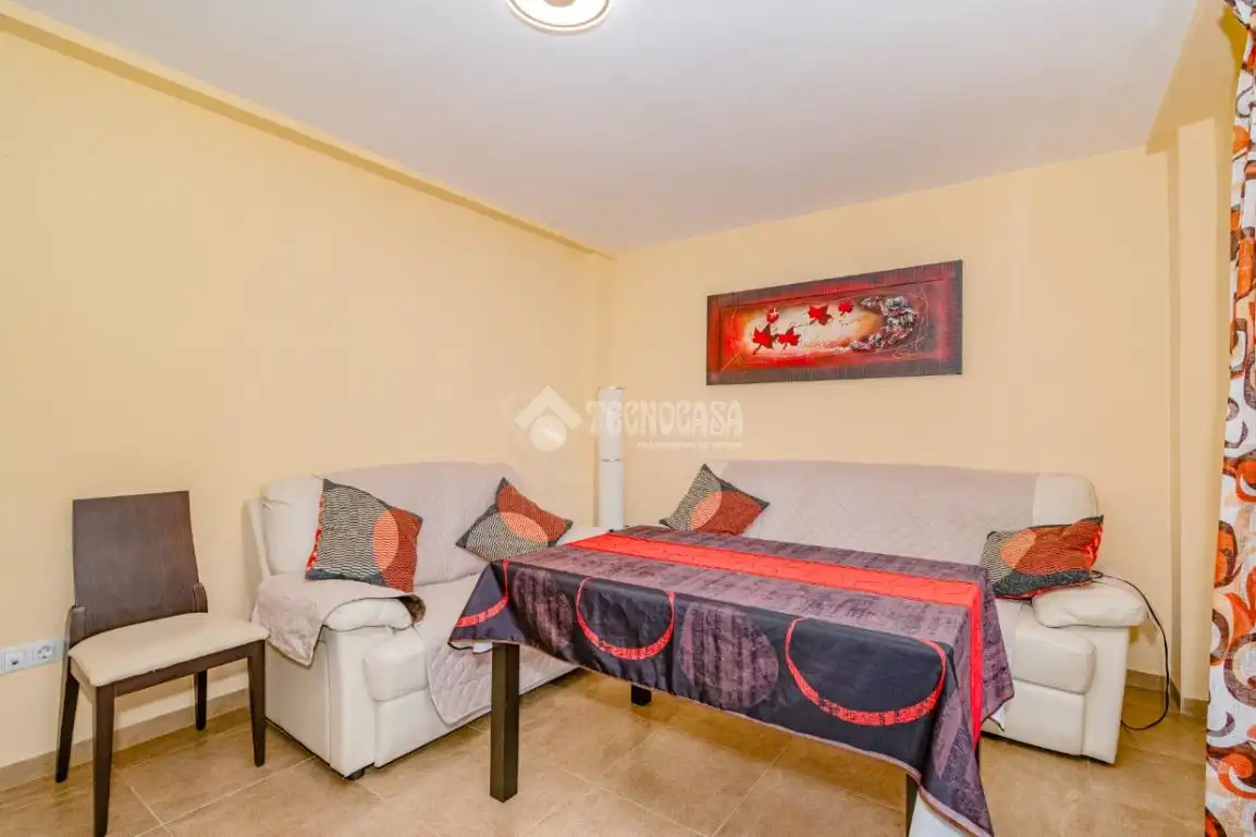 Habitación de Piso en venta en Lucena con Aire acondicionado y Amueblado