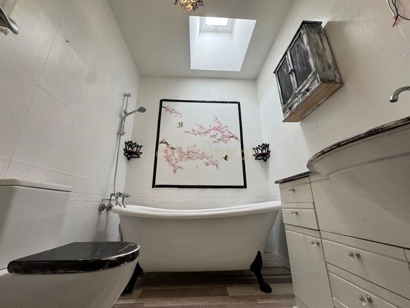 Baño de Apartamento en venta en Barcelona con Aire acondicionado, Jardín privado y Trastero