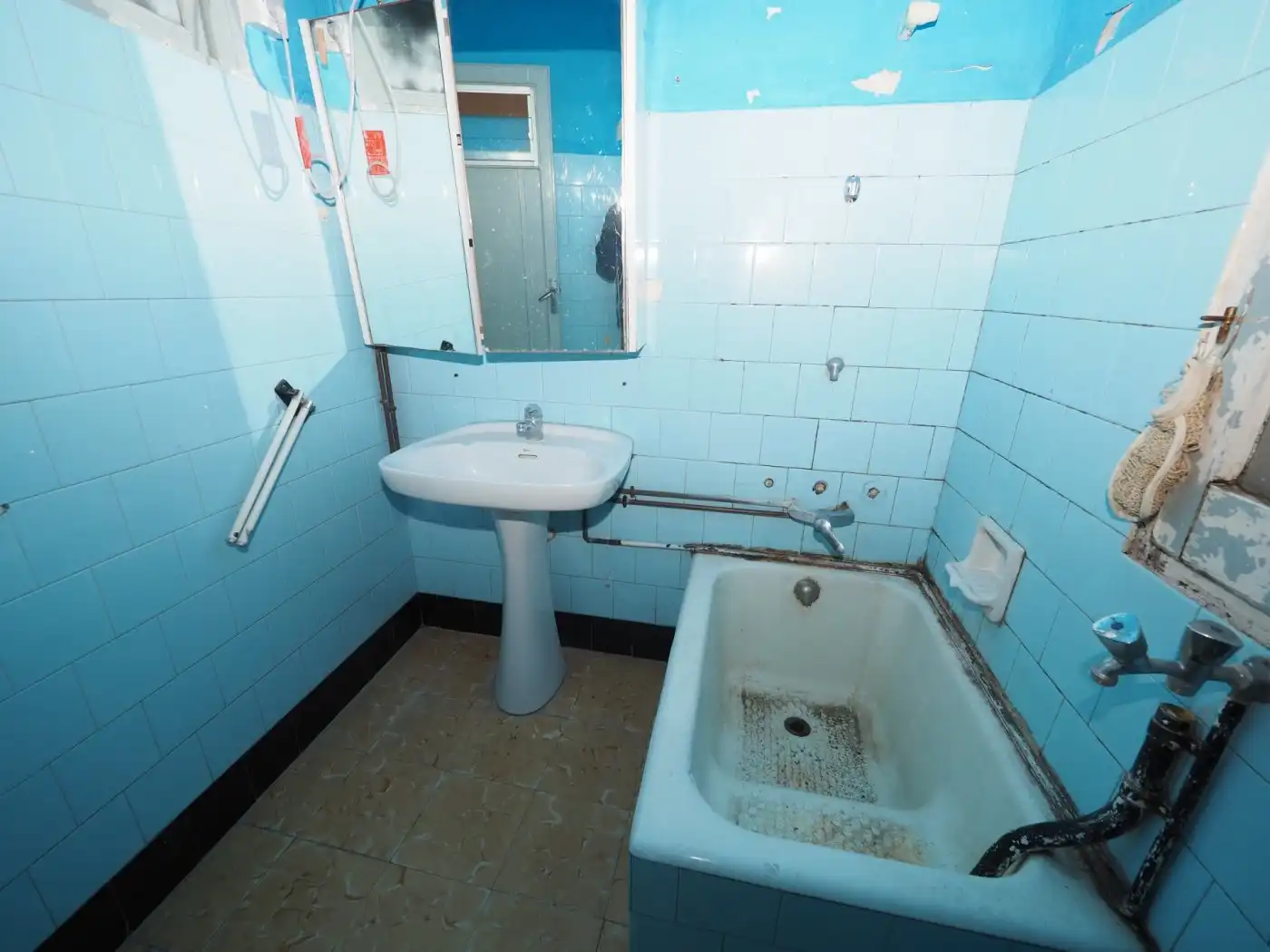 Bathroom of Flat for sale in Manresa  with Balcony