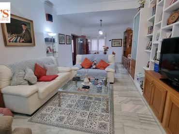 House with garden for sale in El Poblado - Abulagar