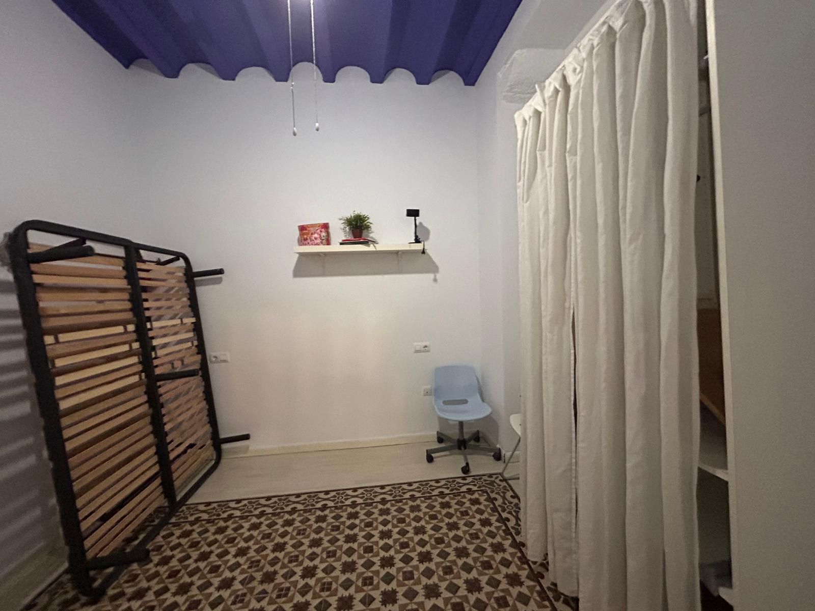 Dormitori de Pis en venda en  Cádiz Capital amb Parquet i Balcó