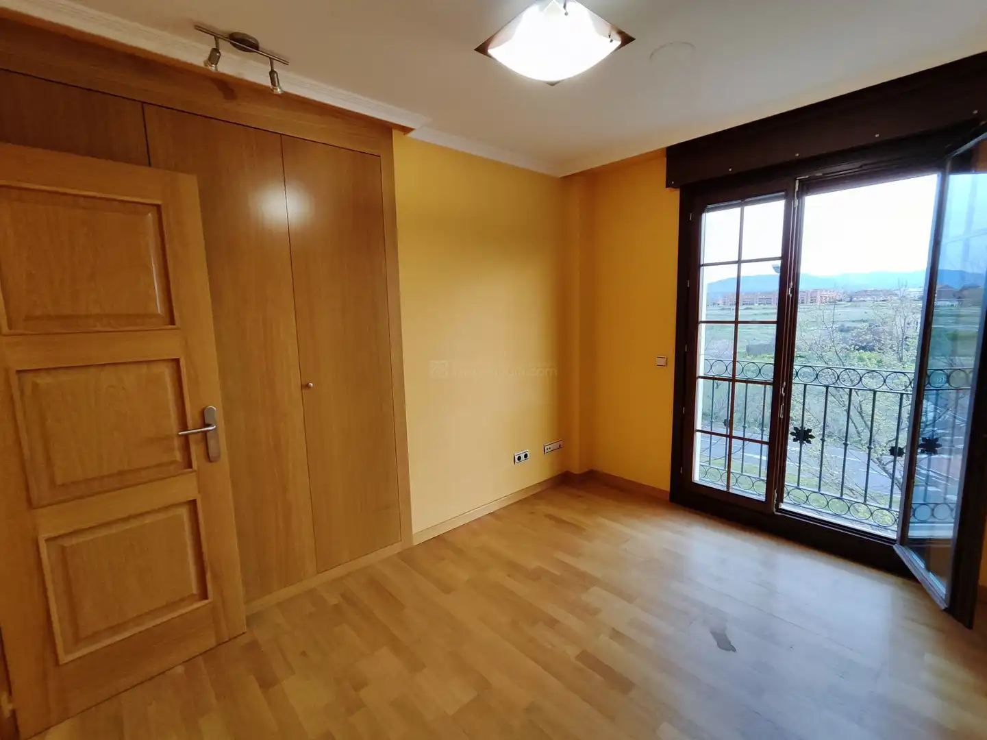 Bedroom of Flat for sale in  Logroño  with Air Conditioner, Heating and Private garden