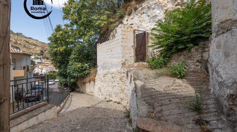 Oportunidad en Monachil casa cueva con patio y opción de edificar