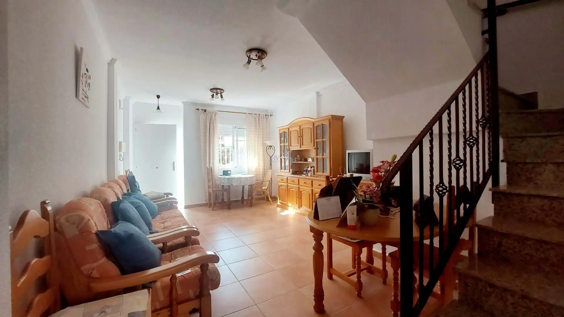 Sala d'estar de Casa adosada en venda en Los Alcázares amb Terrassa, Moblat i Balcó