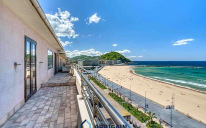 Exterior view of Attic for sale in Donostia - San Sebastián   with Heating, Terrace and Storage room