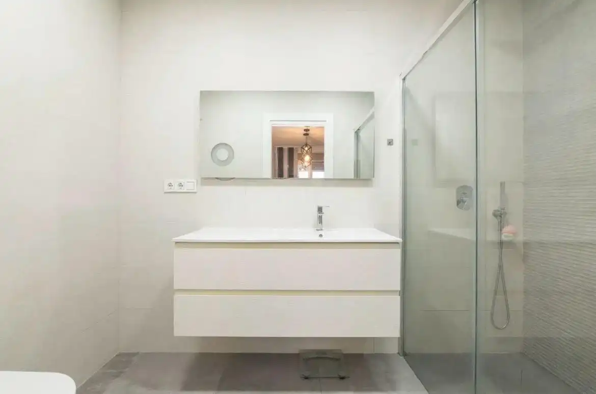Bathroom of Attic for sale in Elche / Elx  with Air Conditioner, Private garden and Terrace