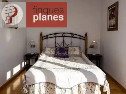 Dormitori de Casa o xalet en venda en La Seu d'Urgell amb Jardí privat, Terrassa i Traster